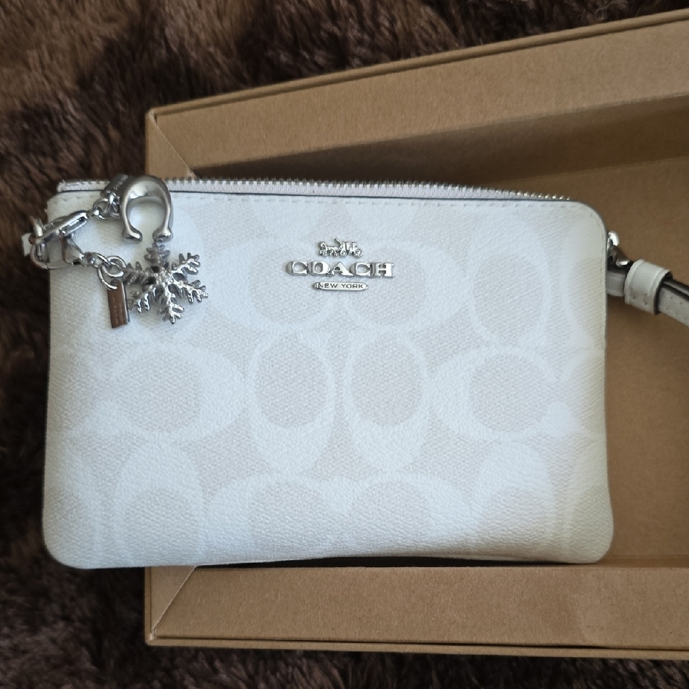 Coach Cream Clutch with Signature Monogram - Picture 3 of 3